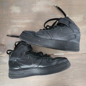 Nike Black Air Force 1 Mid – Youth 4.5